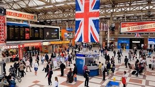 A Walk Through The London Victoria Station London England [upl. by Sato]